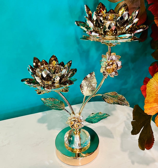 Candle Holder Two Tier Luxury Crystal Hallow Lotus Decorated for Tabletop in Gold