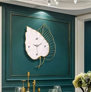 Wall Clock Decor in Gold, Leaf-like Metal Decoration