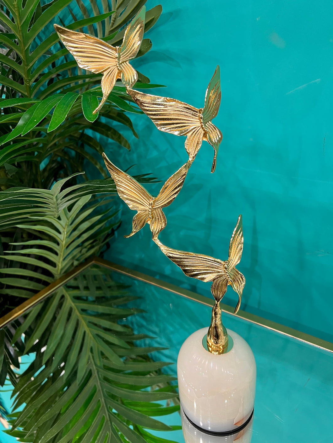 Marble Sculpture Centre Piece in Gold Metal of Flying Butterflies